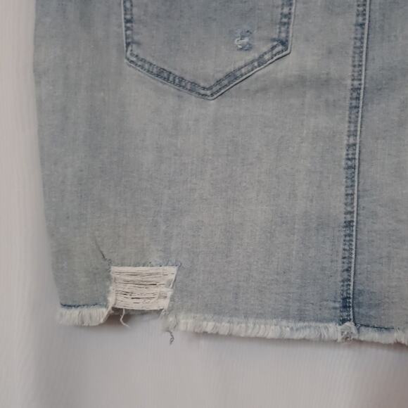Dollhouse Denim Distress Jeans Skirt With Silver & Pearly Beads. Size 20 - Picture 10 of 16